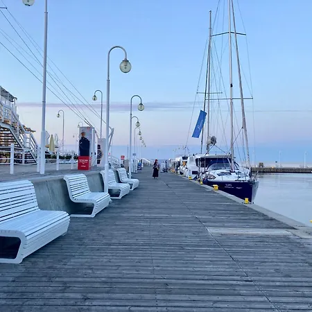 Πλωτό κατάλυμα Marina Experience - On A Classic Sailing Yacht